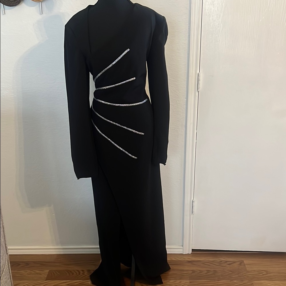 BCBGMAXAZRIA Elegant Black Evening Dress with Silver Accents. NWT. Sz 50